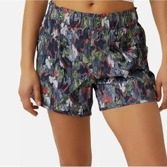NWT Free People Movement In The Wild Printed Shorts Supernova Combo Size S - Picture 11 of 13